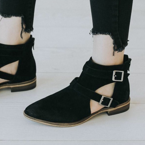 Chinese Laundry Shoes - Cut-out booties